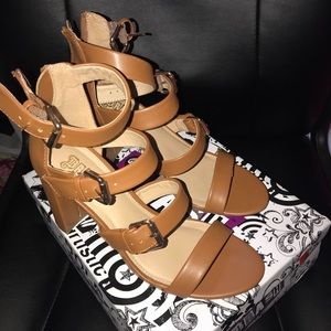 Thick Heeled Shoes | ONLY ACCEPTING $22 or ABOVE